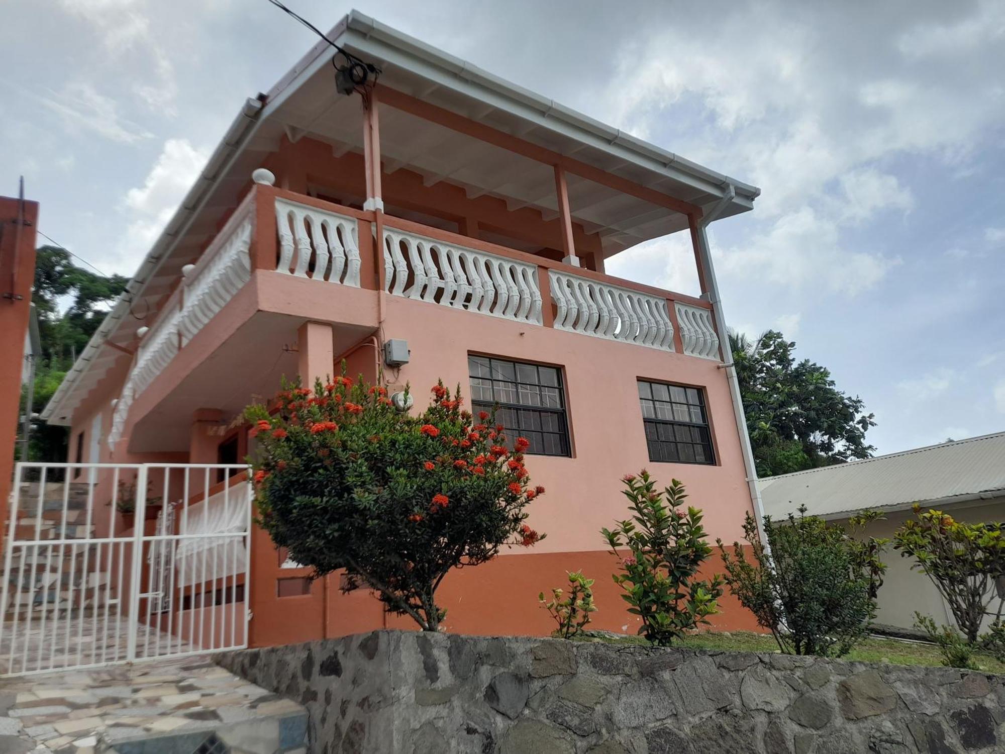 Angie'S Cove, Modern Get-Away Overlooking Castries Zewnętrze zdjęcie